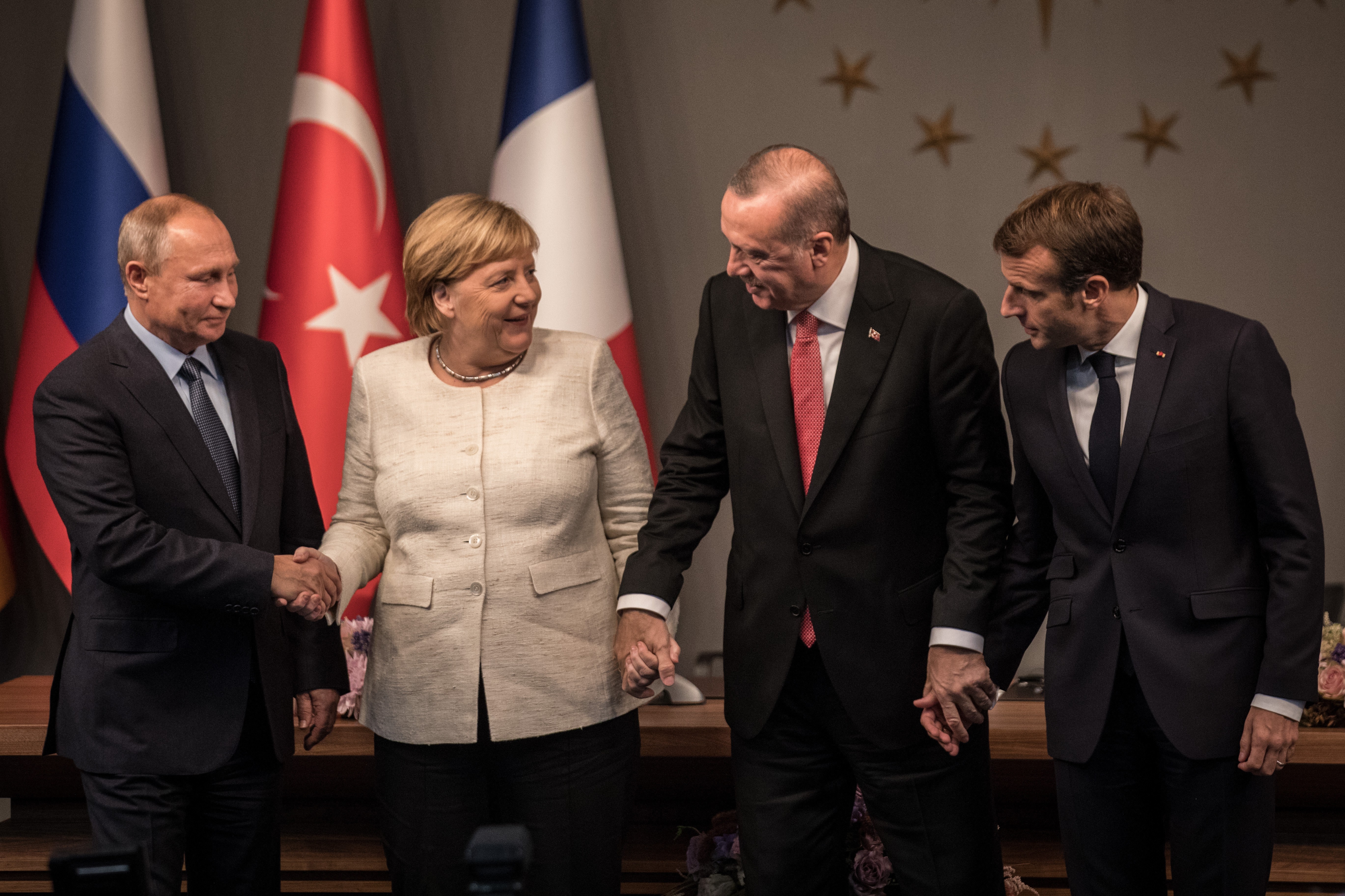 Немецкий журналист осудил дружелюбие Меркель на встрече с Путиным и Эрдоганом