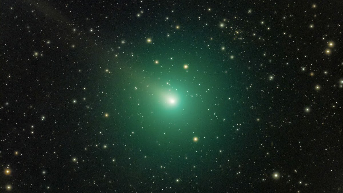 Четыре кометы и яркий звездопад россияне увидят перед 2019 годом