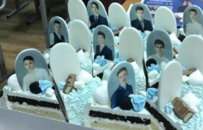 Школьникам в Красноярске подарили похоронный торт: «Это было жутко» — фото