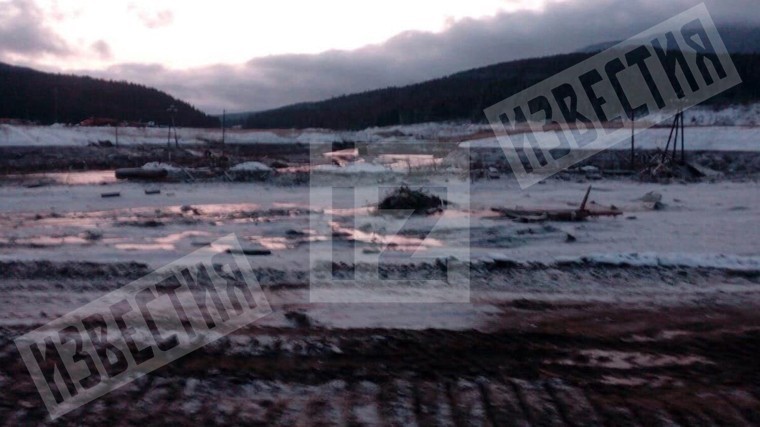 МЧС: Число погибших при прорыве дамбы под Красноярском увеличилось до 11 человек