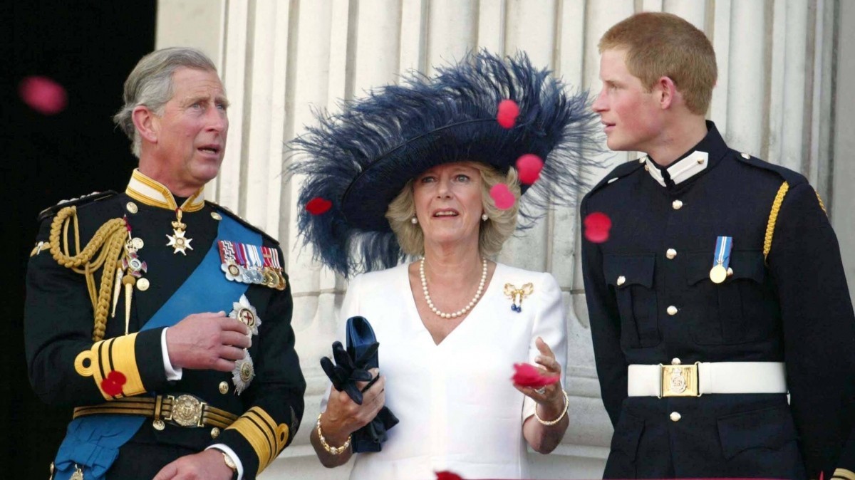 Принцу Чарльзу все-таки удалось отстоять свою любовь. С 2005-го герцогиня Каммила Корнуольская является его официальной женой.