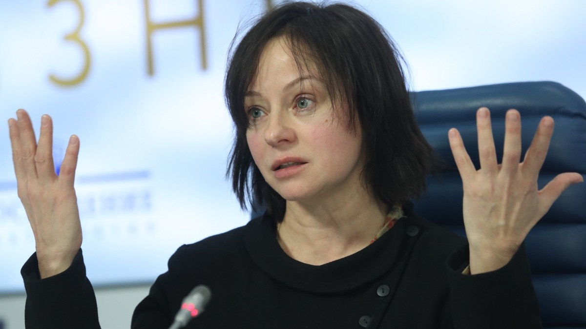Актриса Евгения Добровольская вышла замуж за Михаил Ефремова в 1987-м, а развелась в 1997-м. В 1991-м у пары родился сын Николай. 